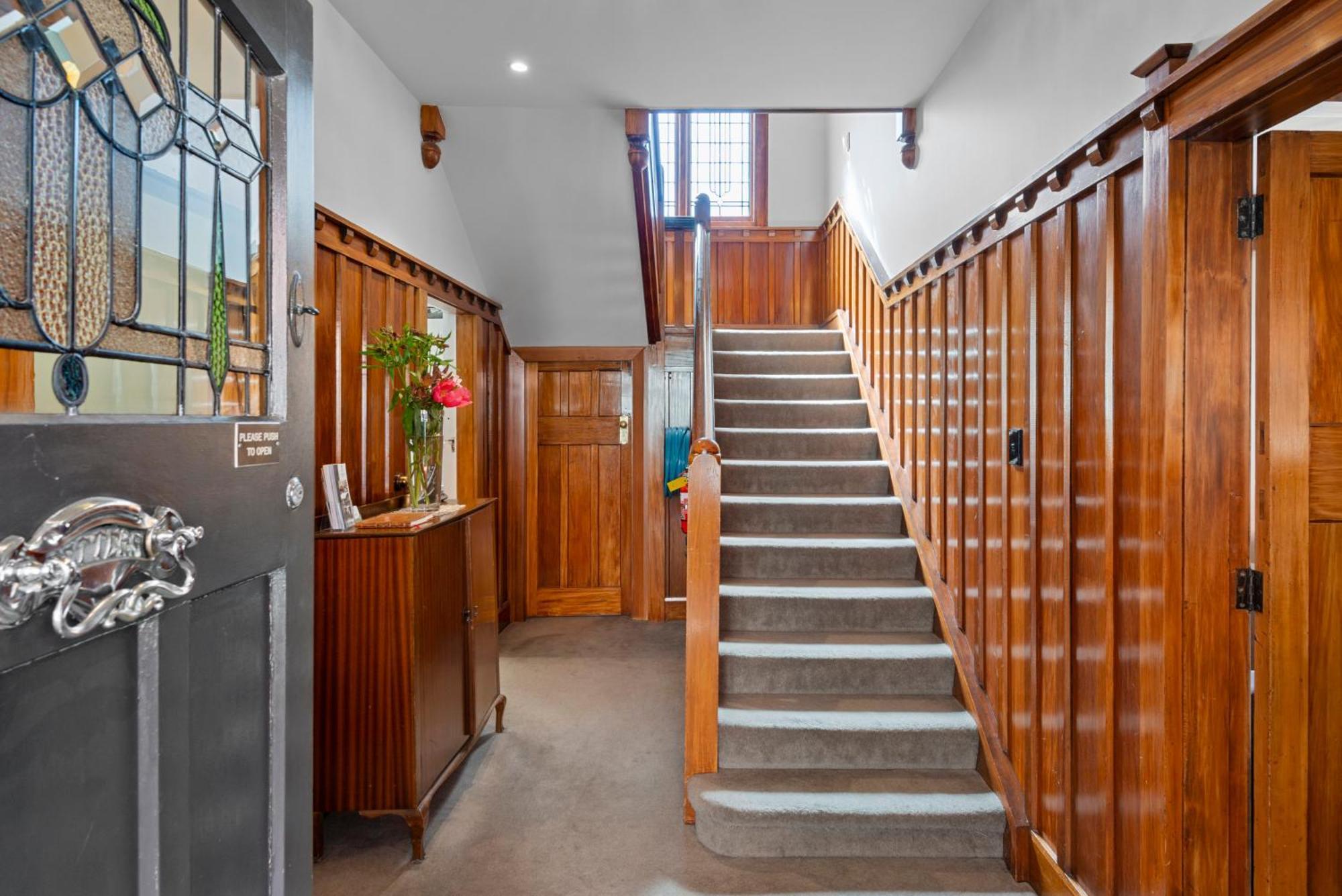 Homelea Bed And Breakfast Christchurch Exterior photo