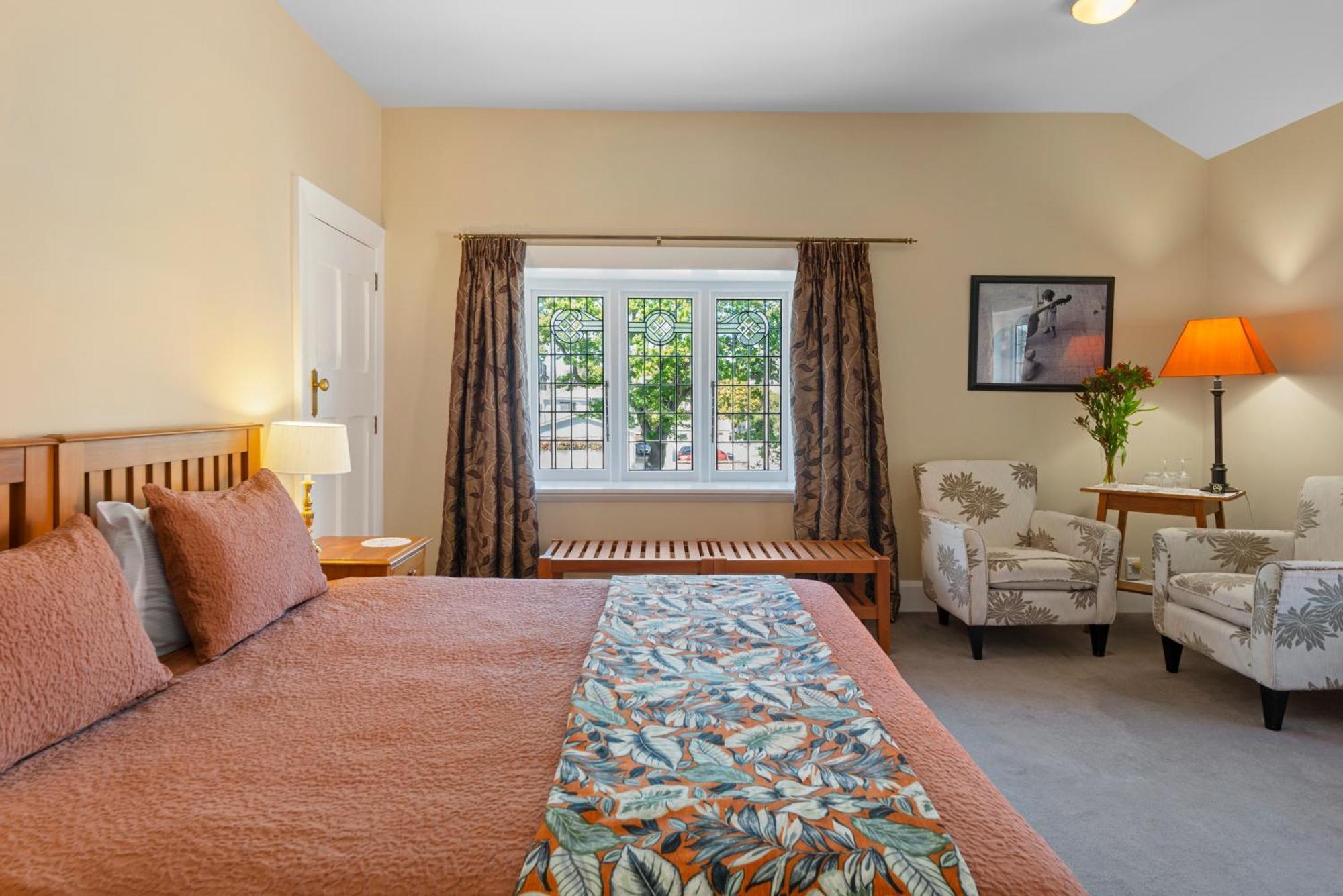 Homelea Bed And Breakfast Christchurch Exterior photo